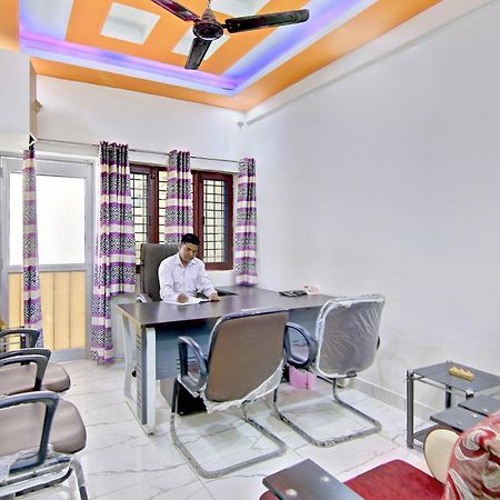โอโย โฮม 78802 พลาชี ภาวัน ฌัชรา Apartment Jhajra ภายนอก รูปภาพ
