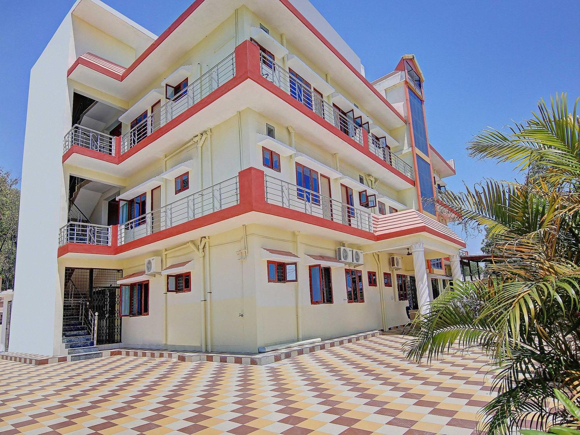 โอโย โฮม 78802 พลาชี ภาวัน ฌัชรา Apartment Jhajra ภายนอก รูปภาพ