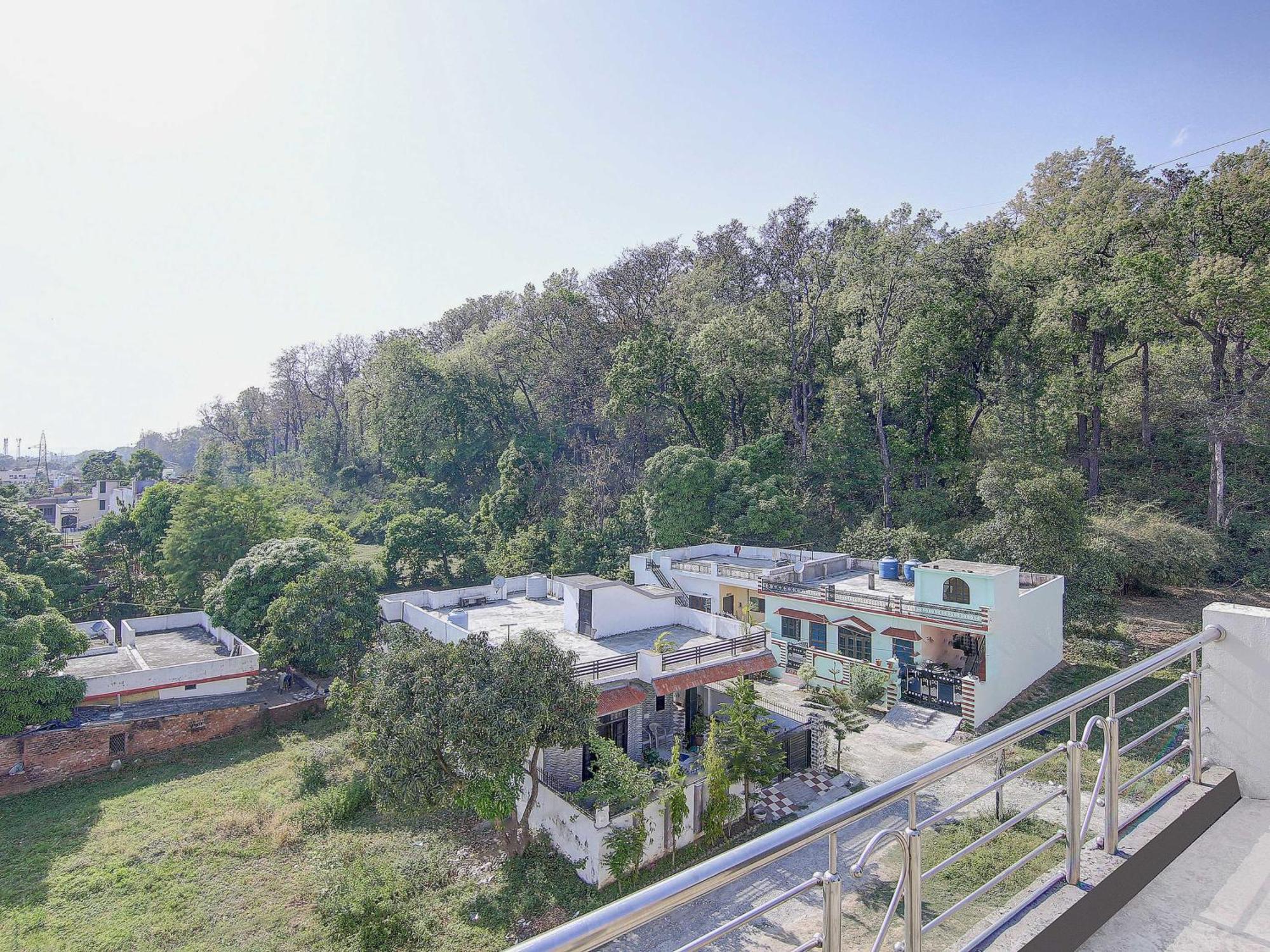 โอโย โฮม 78802 พลาชี ภาวัน ฌัชรา Apartment Jhajra ภายนอก รูปภาพ