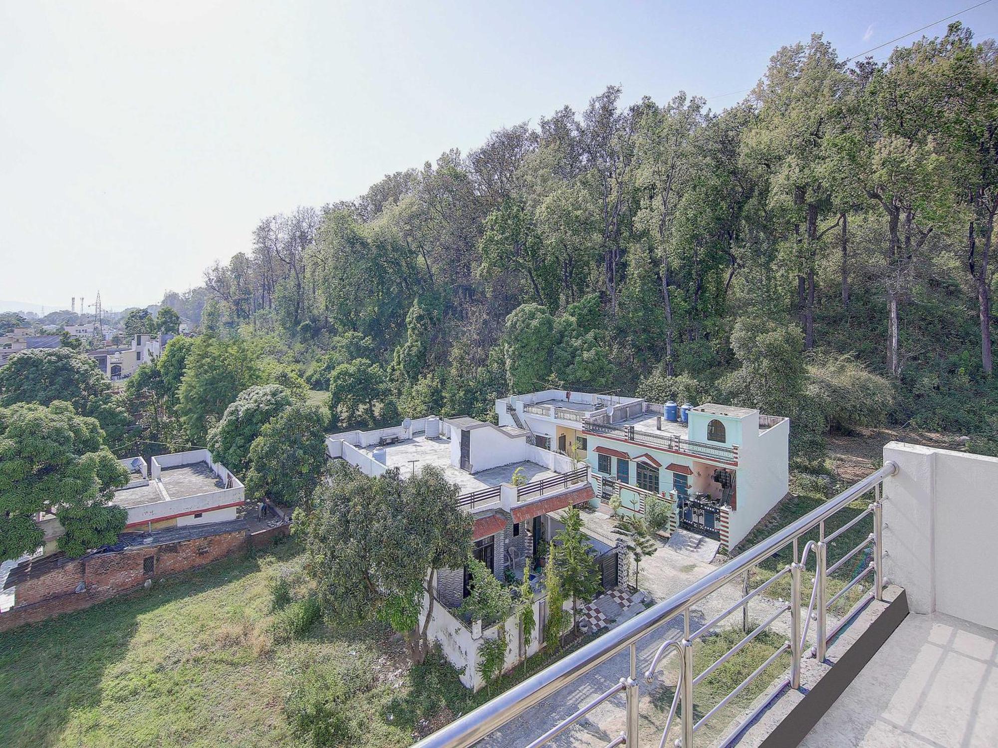 โอโย โฮม 78802 พลาชี ภาวัน ฌัชรา Apartment Jhajra ภายนอก รูปภาพ