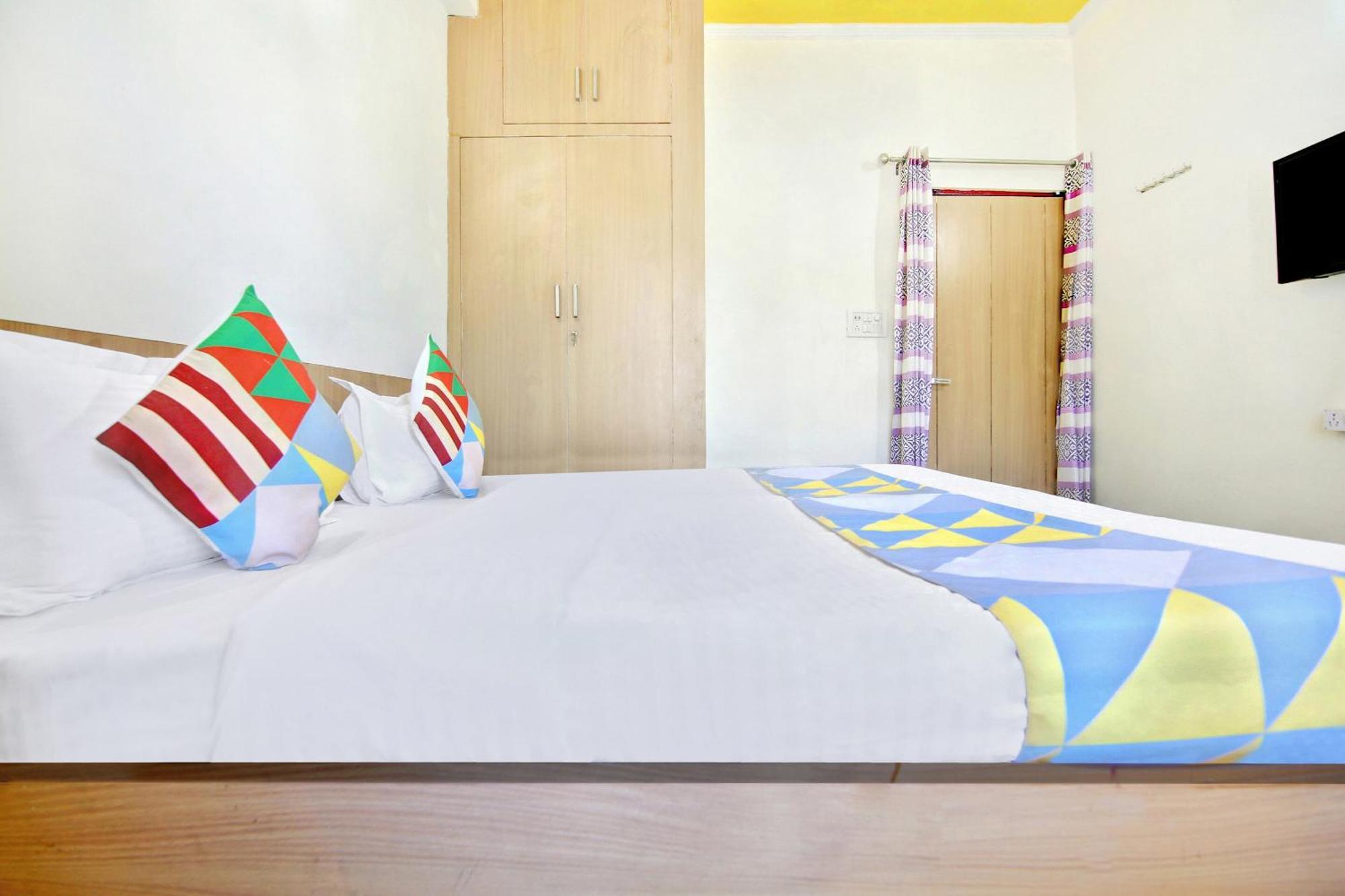 โอโย โฮม 78802 พลาชี ภาวัน ฌัชรา Apartment Jhajra ภายนอก รูปภาพ