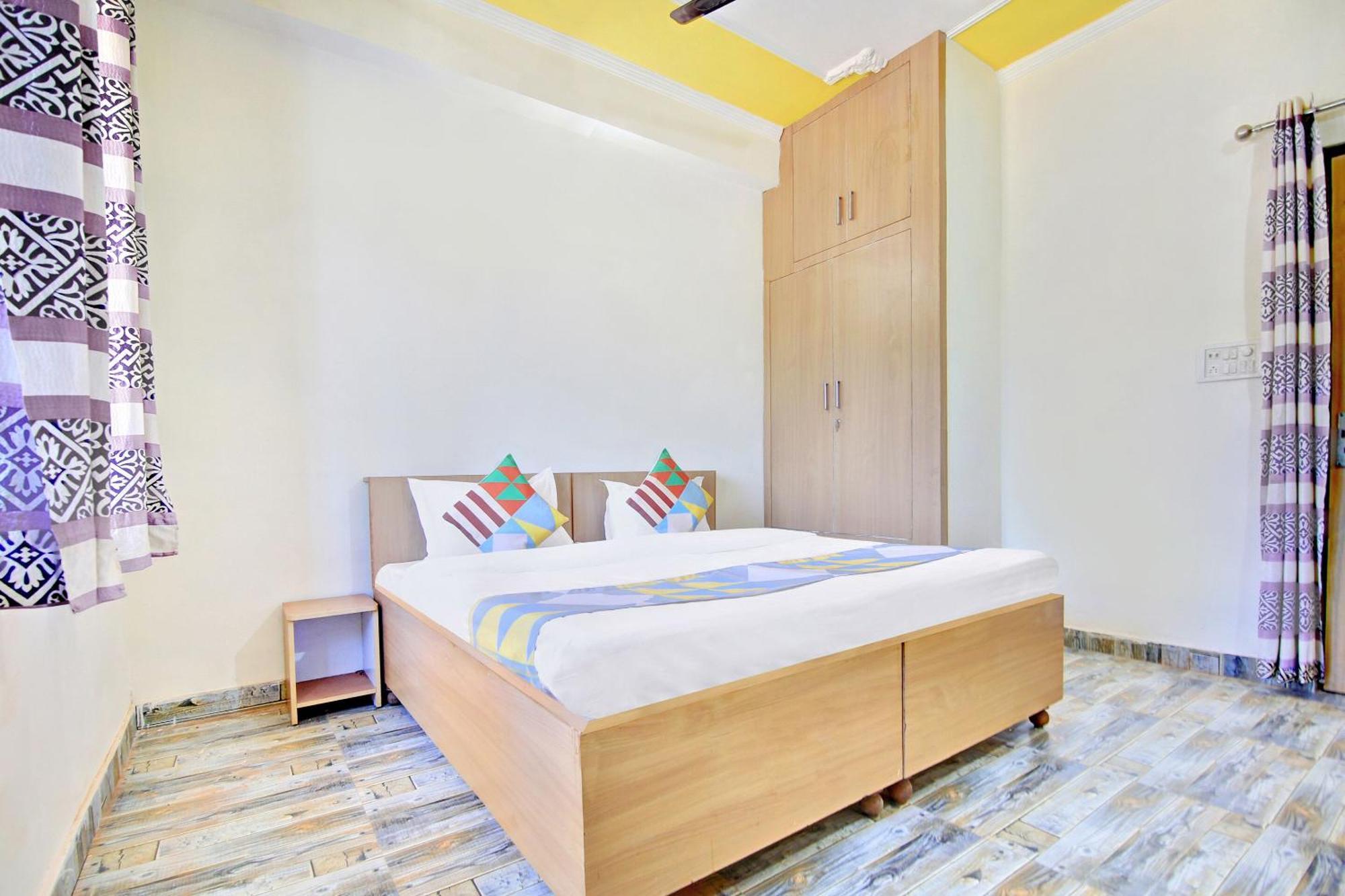 โอโย โฮม 78802 พลาชี ภาวัน ฌัชรา Apartment Jhajra ภายนอก รูปภาพ